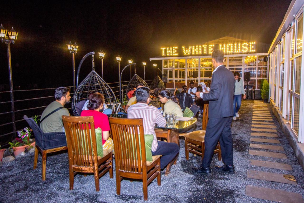 Paradise-The Whitehouse Cafe Manāli Екстериор снимка