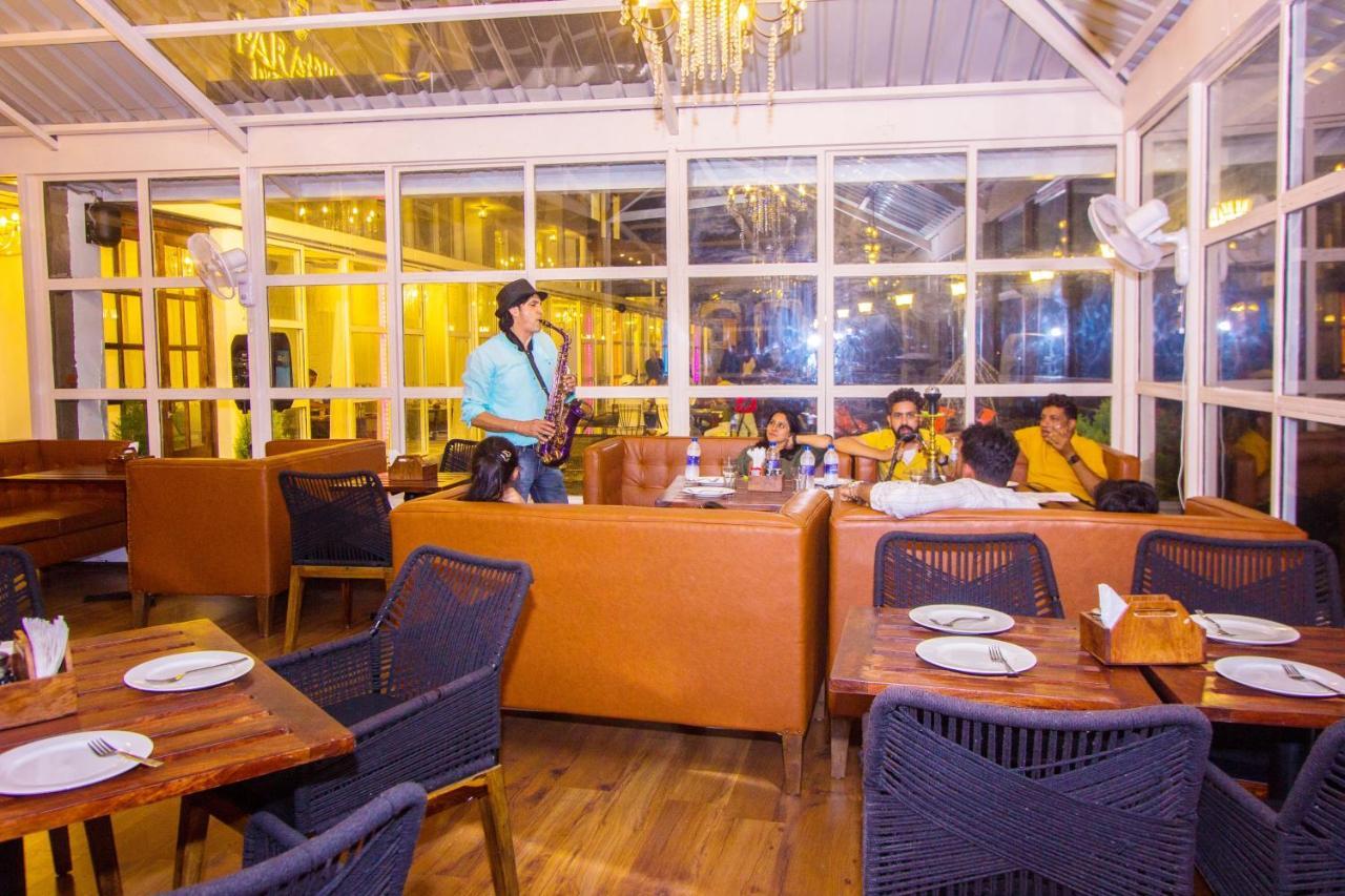 Paradise-The Whitehouse Cafe Manāli Екстериор снимка