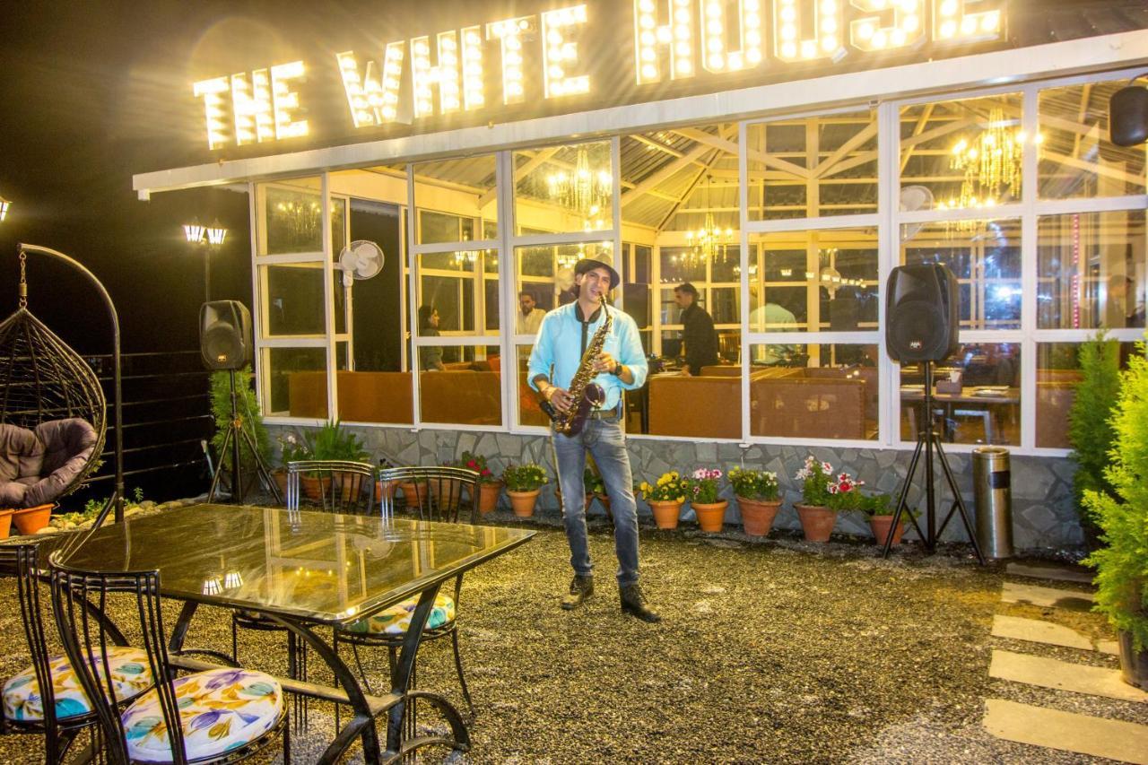 Paradise-The Whitehouse Cafe Manāli Екстериор снимка
